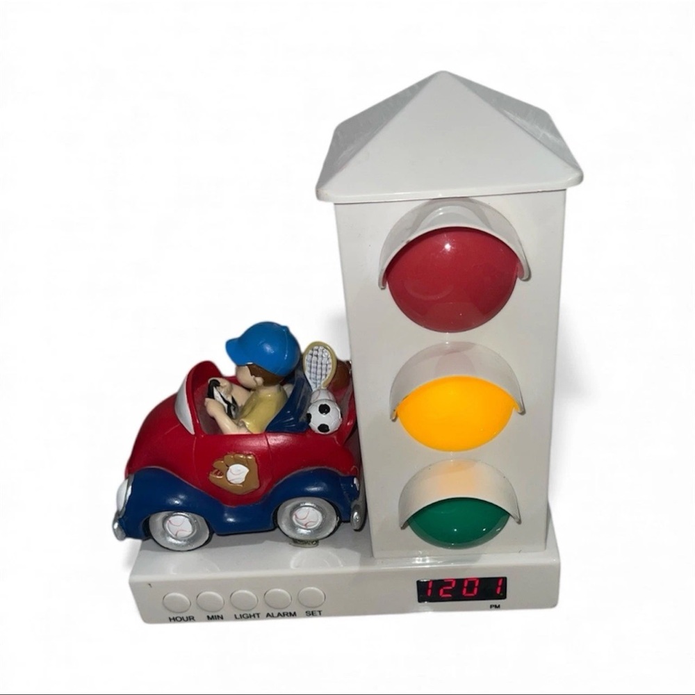 It's About Time - Traffic Light Alarm Clock - Nightlight - Boy in Car Stoplight